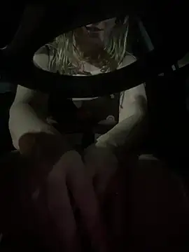 Bia_sexynovaes - Bia tira os peitos pra fora aí no 🚗