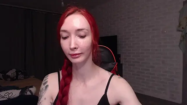 Roxy_Silver - naked 10 min
