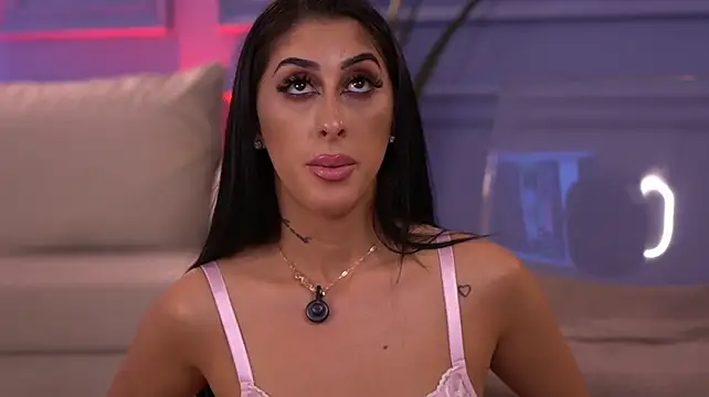 CassiaQuinn - Oil My Body + Pussy Fuck🍆