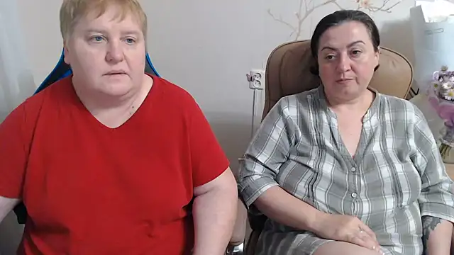 Lindy-Jeanie - lick pussy and ass blonde