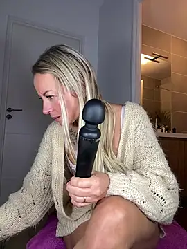 Ana_keller_off - VIDÉO SOLO OU DUO HOT🔥😈 LT