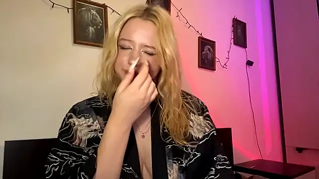 ElanorGahan - massage my boobies close up