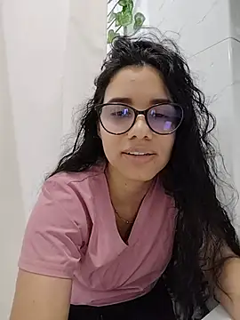 Alanahot94 - Sucking on nipples