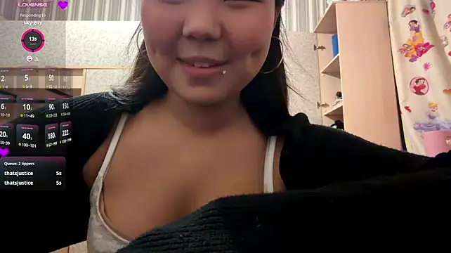 JohannaMickiewicz - hand-bra 5 min