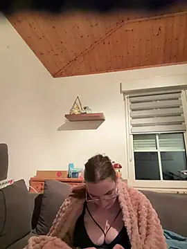 BadGirl-Energy - 🍒 Show Boobs 4 min