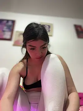 Cloew_Marz - Fingers a pussy + erotic dance + oil
