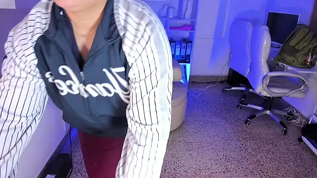 Mia_roussee_ - show tits chloe