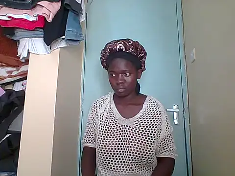 Freaky_dol1 - Finger pussy