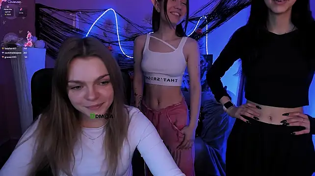 Veronica_bubble - flash boobs