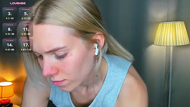 DianeHonnette - Give my butt a massage