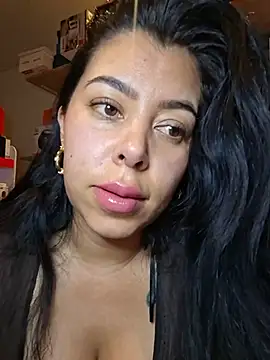 Luianna - Oil show Ass 😈 spank me