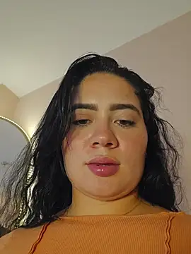 Rhea_Lux - Twerk While You Control My Lush 3min 🍑