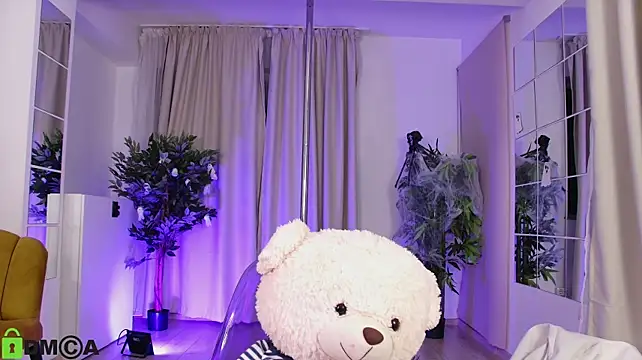 RileyRaeX - Peel Away My Innocence!
