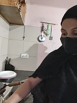 Hot_Saraa04 - Boobs show