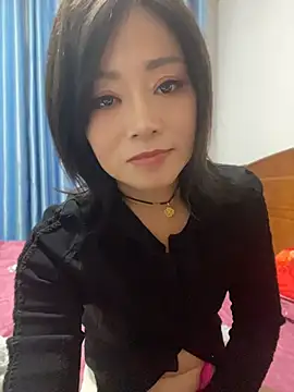 Lipinger - 公园不穿内衣直播30分钟