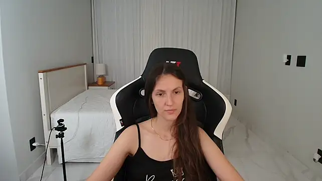 Upssnowy - show boobies