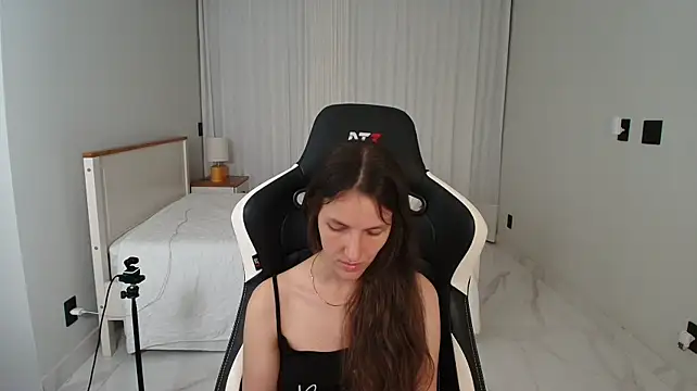 Upssnowy - show boobies