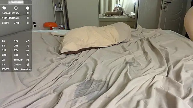 LongChillGerl - back lush in pussy and try to squirt
