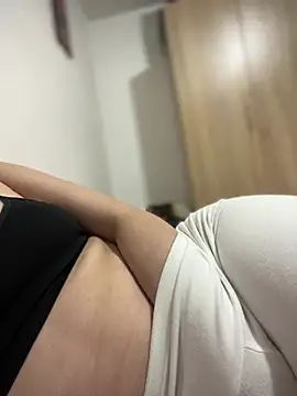 Cloew_Marz - Fingers a pussy + erotic dance + oil