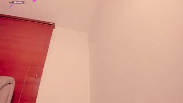 DreaBennet - Suck + Spit nipples very close