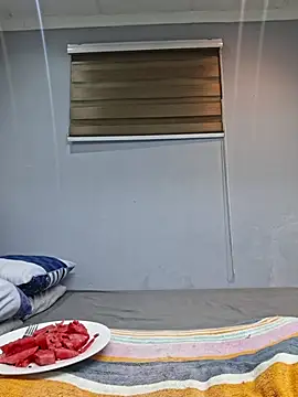 Thasha8 - toy control 10 min
