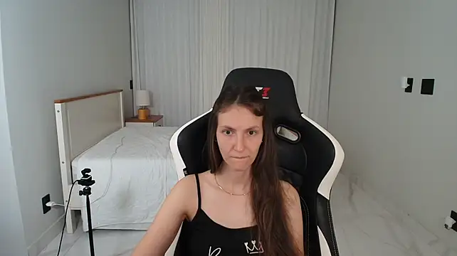Upssnowy - show boobies