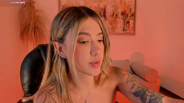 EveBensonX - Suck big dick