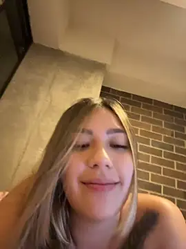 Latina_vanessa - Dildo in pussy