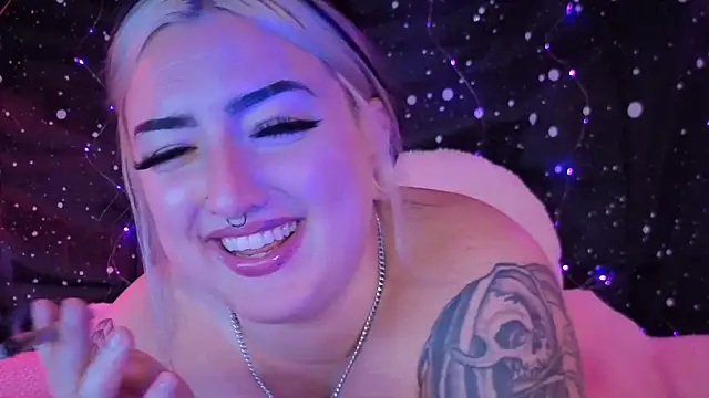 ImKatMeow - dildo suck w eye contact