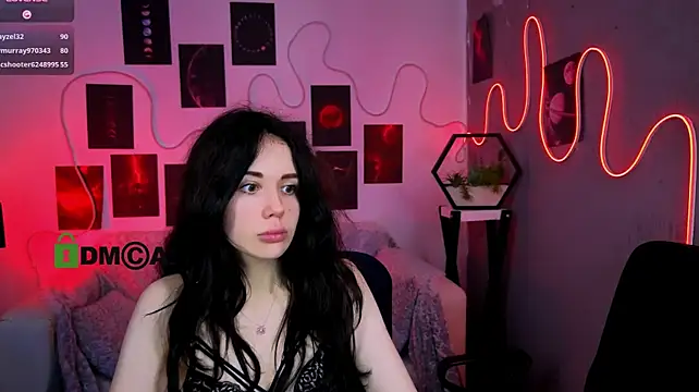 Playful_sophie - show tits 2 girls