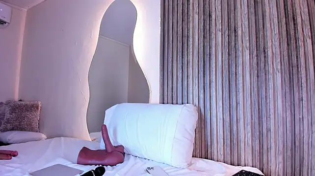 Vivienne_DeLacourt - anal with machine + control