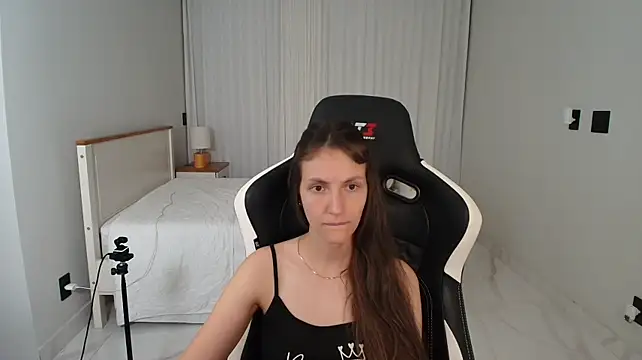 Upssnowy - show boobies