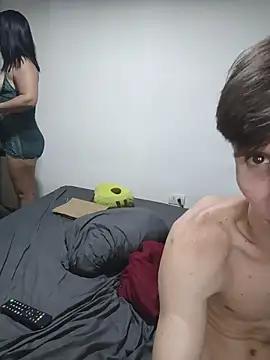 Milfvalesk - Suck tits