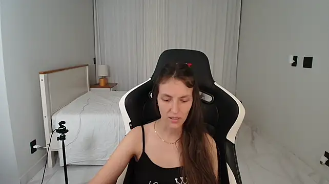 Upssnowy - show boobies