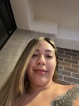 Latina_vanessa - Dildo in pussy
