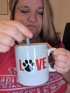 Jonesinjil - Cum with fingers in public chat