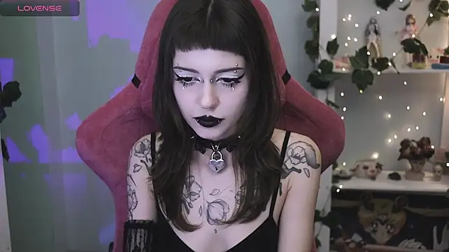 Gothickotik - doggy and spanks^^