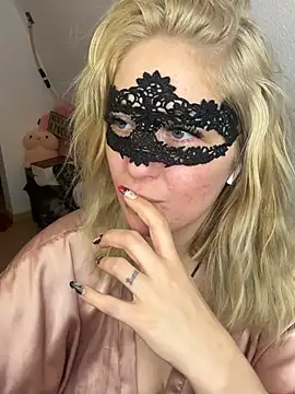 -CurvySecret- - 🔥 Cream on Boobs