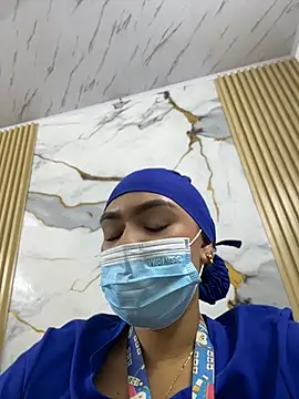 Daniela-sexy - fnaked in the doctor's office