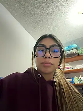 Khaiimy - cum and spanks x5