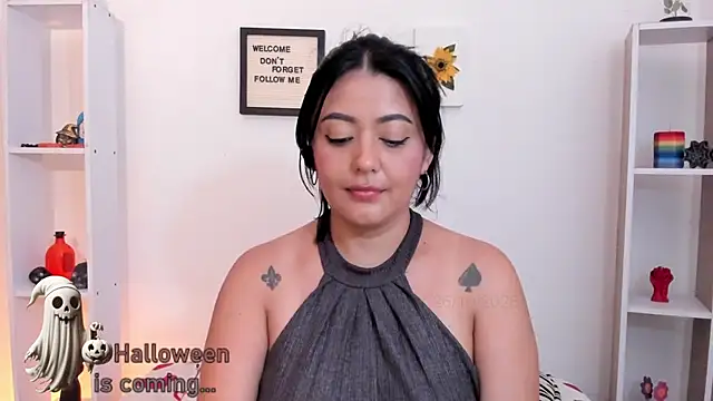 LauraToro_ - NAKED + OIL IN BOOBIES