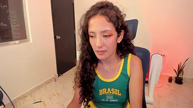 Lucia_Fuster - Ride dildo 5 min