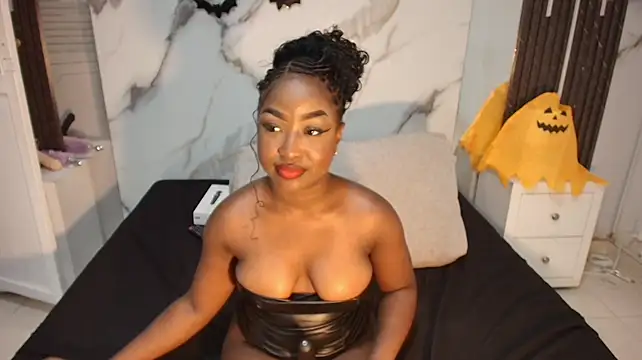 PaulineKosh - spanks ass🙈