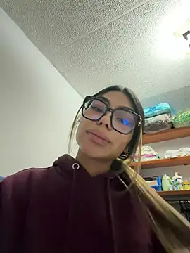 Khaiimy - cum and spanks x5
