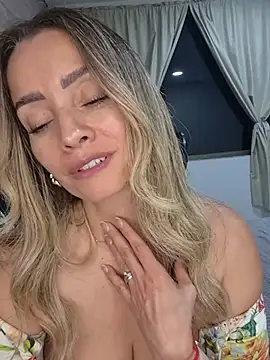 Loly_Horny - 💦🔥 Big Squirt + Dildo💦🔥