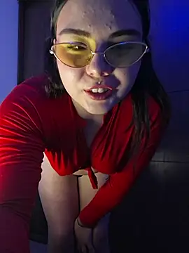 Julieth88_ - Take off your top, pinch your nipples ✨️