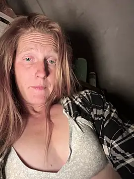 GoldenFlameGoddess - Make MILF moan