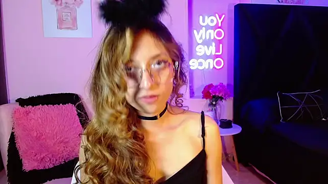 Bunny_dan - Oil dripping all over my body 🥴