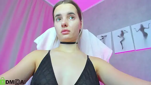 Donna_Evans - flash asshole