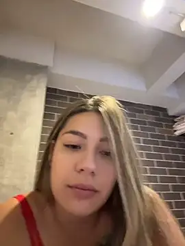 Latina_vanessa - Dildo in pussy
